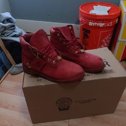 Size 7 Timberland Boots (Red) Excellent Condition.