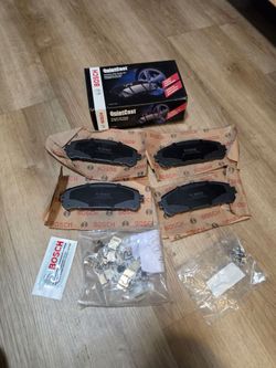Frt Ceramic Brake Pads  Bosch  BC1324