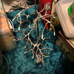 Holiday/winter tea light candle holder