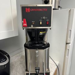 Grindmaster P200E Shuttle Coffee Brewer 