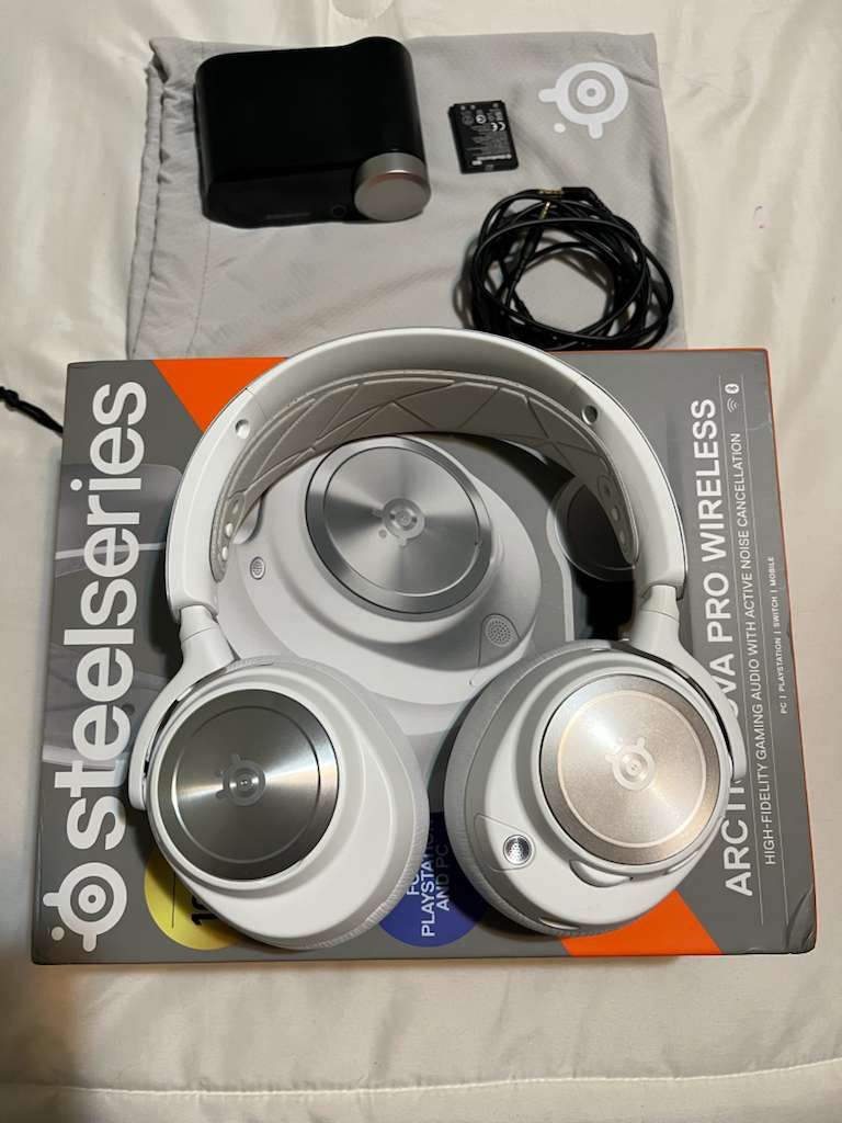 Steelseries Arctis Nova Pro Wireless Headphones 