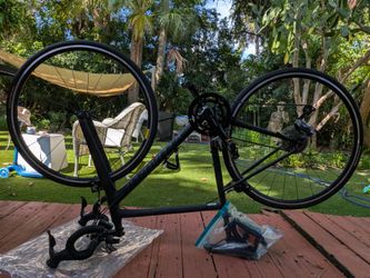 Specialized Allez road Bike (Man's Size 54)