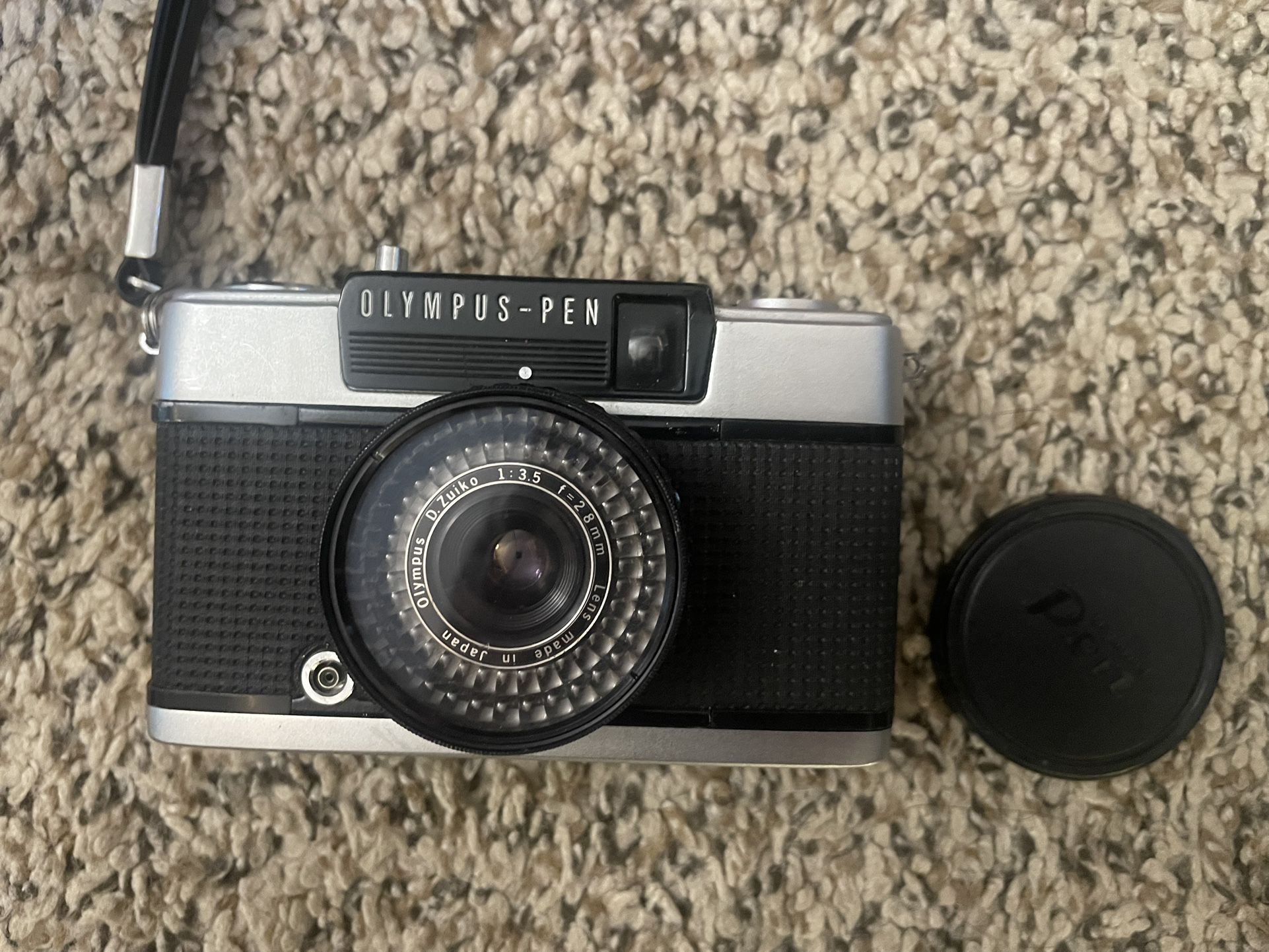 Olympus Pen EE-2 Half Frame Film Camera