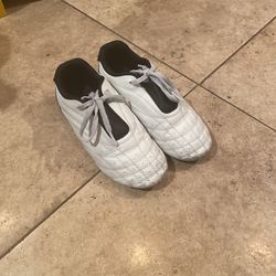 Tae Kwon Do / Martial arts Shoes Size 4.5Y, $5
