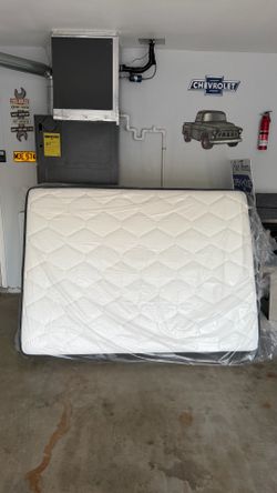 Queen size mattress  (soft)