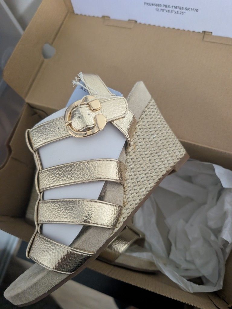 Mat Gold Wedge Heel Platform , New