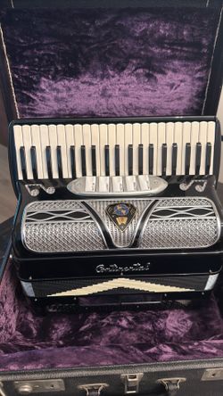 Accordian continental