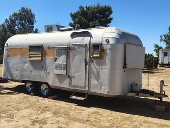 SILVER STREAK TRAVEL TRAILER