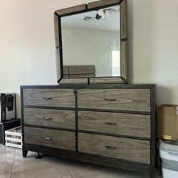 DRESSER WITH VANITY MIRROR