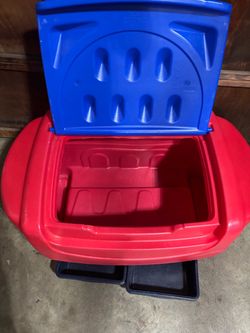 Toy box
