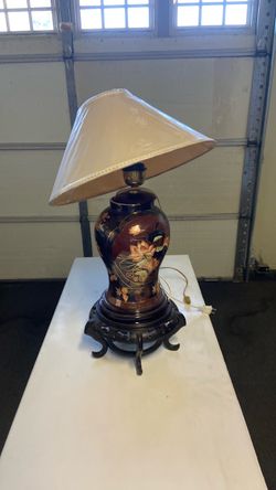 Chinese lamp w/stand