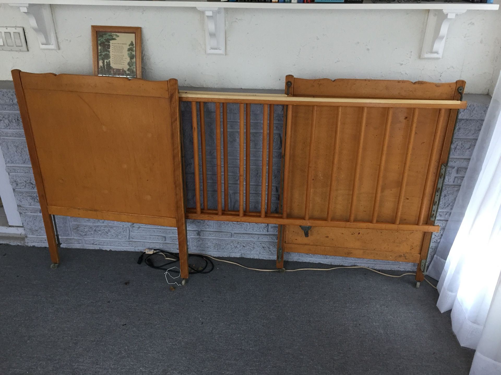 Vintage Storkline Crib on wheels for Sale in Egg Harbor City NJ