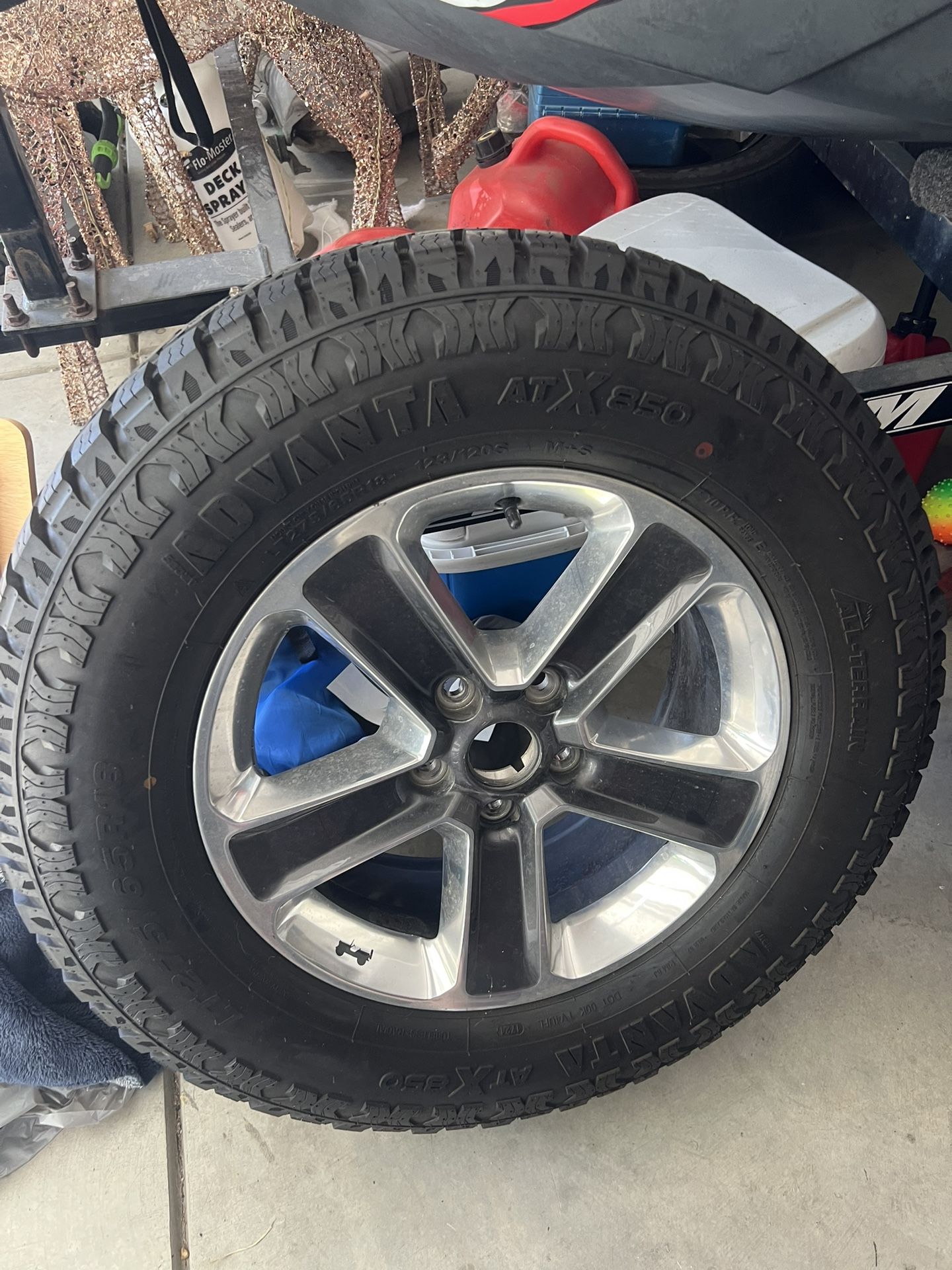 1 Tire And Rim 2019 Jeep wrangler