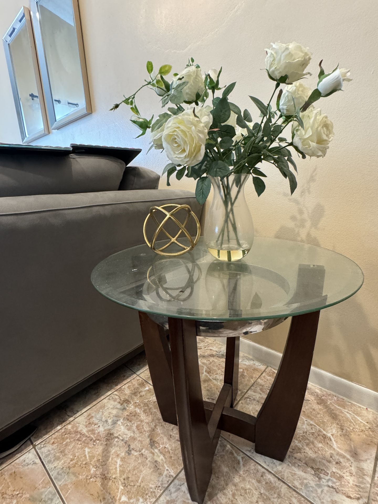 Wooden and glass end table 