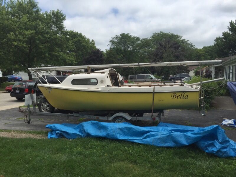 Siren 17' Sailboat
