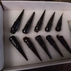 5 Lug  Set For All For Tires  With Key 