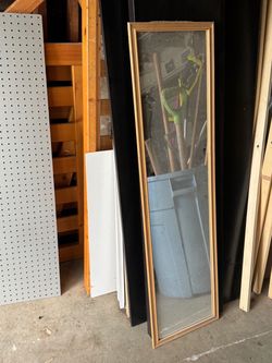 Used mirror good for dorm