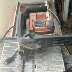 Ridgid 7 in Tile Saw