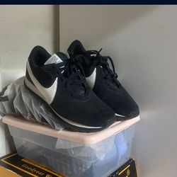 Shoes Nike. Women size 8