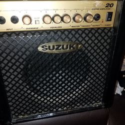 Suzuki Guitar Amplifier
