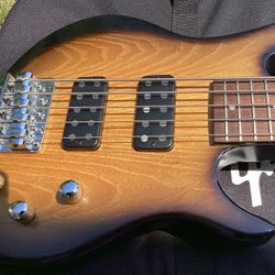 Gibson USA EB5 Five String Electric Bass Guitar With Case And Paperwork Mint Condition 
