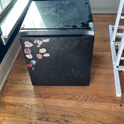 Hisense Mini Fridge 