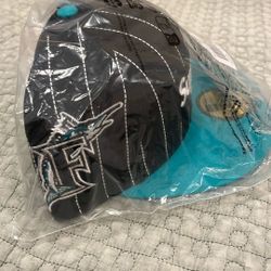 Supreme MLB Team Fitted Hat Size 7 1/8