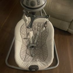 FREE~~~~ Graco Swing~~~
