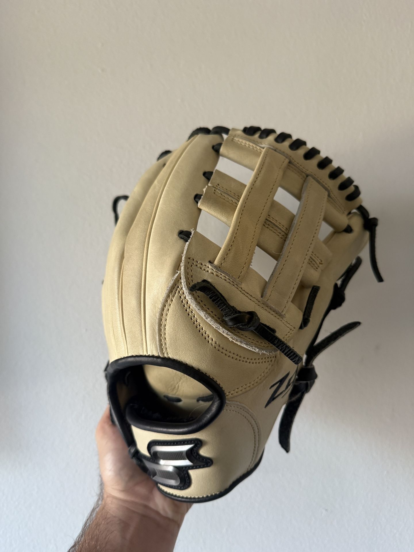 Ssk z9 maestro 11.75 inch baseball glove