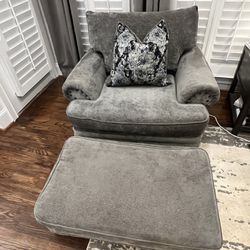 Havertys Jillian Grey Chair and Ottoman