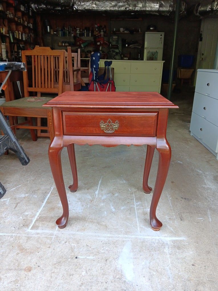 1-Drawer Cherry End Table