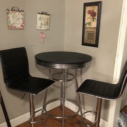 Table With Chairs 