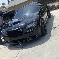 Chrysler 300 Hellcat Swap