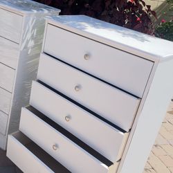 White Chest 5 Drawer Dresser New