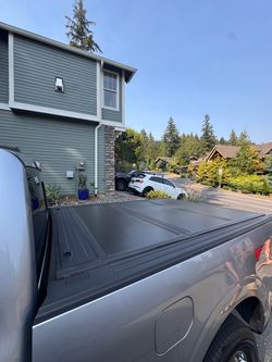 UnderCover Ultra Flex UX22030 – 2021–2026 Ford F-150 6.5’ / 6’7” Bed – $600 OBO