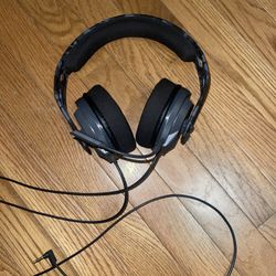 Xbox One Rig 400 Series Camo Gaming Headset 