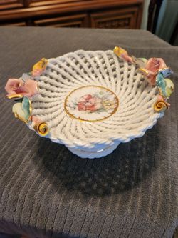 Italian Capodimonte Pedestal Candy Dish