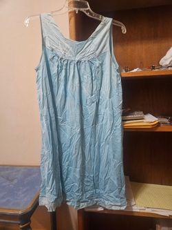 Vanity Fair Night Gown Blue Medium 1970s
