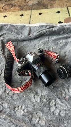 Vintage Pentax K1000 camera