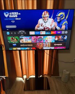 Tv Hisense 4k Smart Fire tv 55’ With Stand.