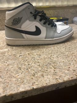 Air Jordan 1 Smoke Grey