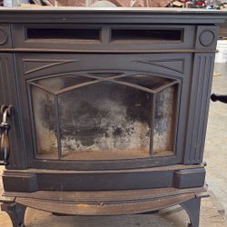 Hampton Wood Stove With Blower 