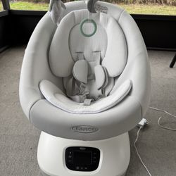 SmartSense™ Soothing Baby Swing graco