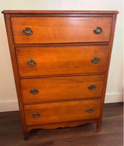 Antique Chippendale Chest of Drawer