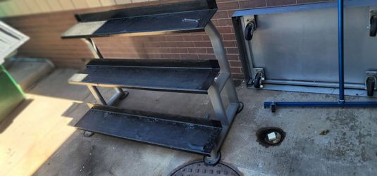 kettlebell/dumbells stand