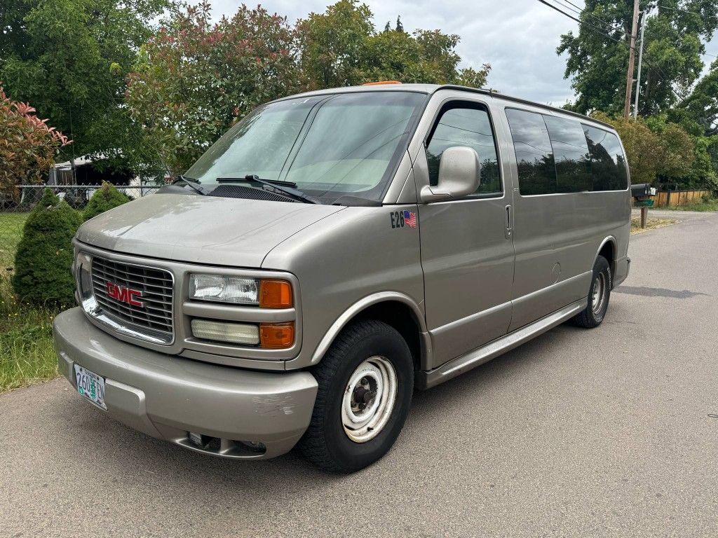 2001 GMC Savana