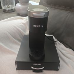 Keurig single & Keurig®
Slim Storage Drawer