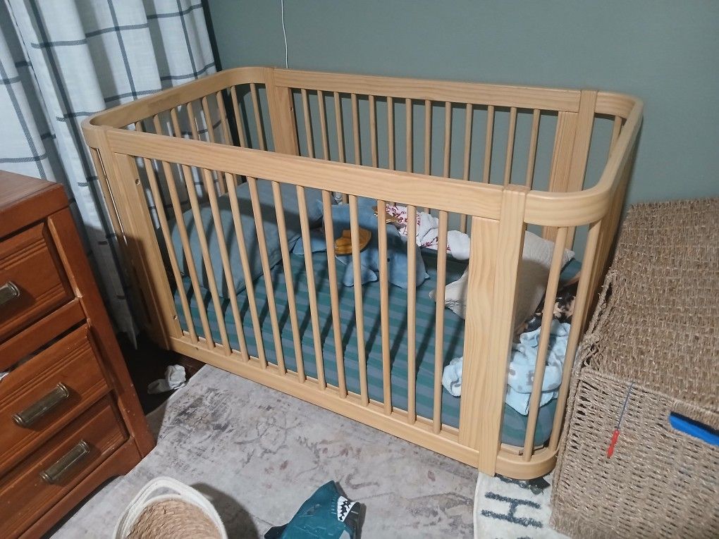 Nestig 3 In 1 Baby Crib Toddler Bed