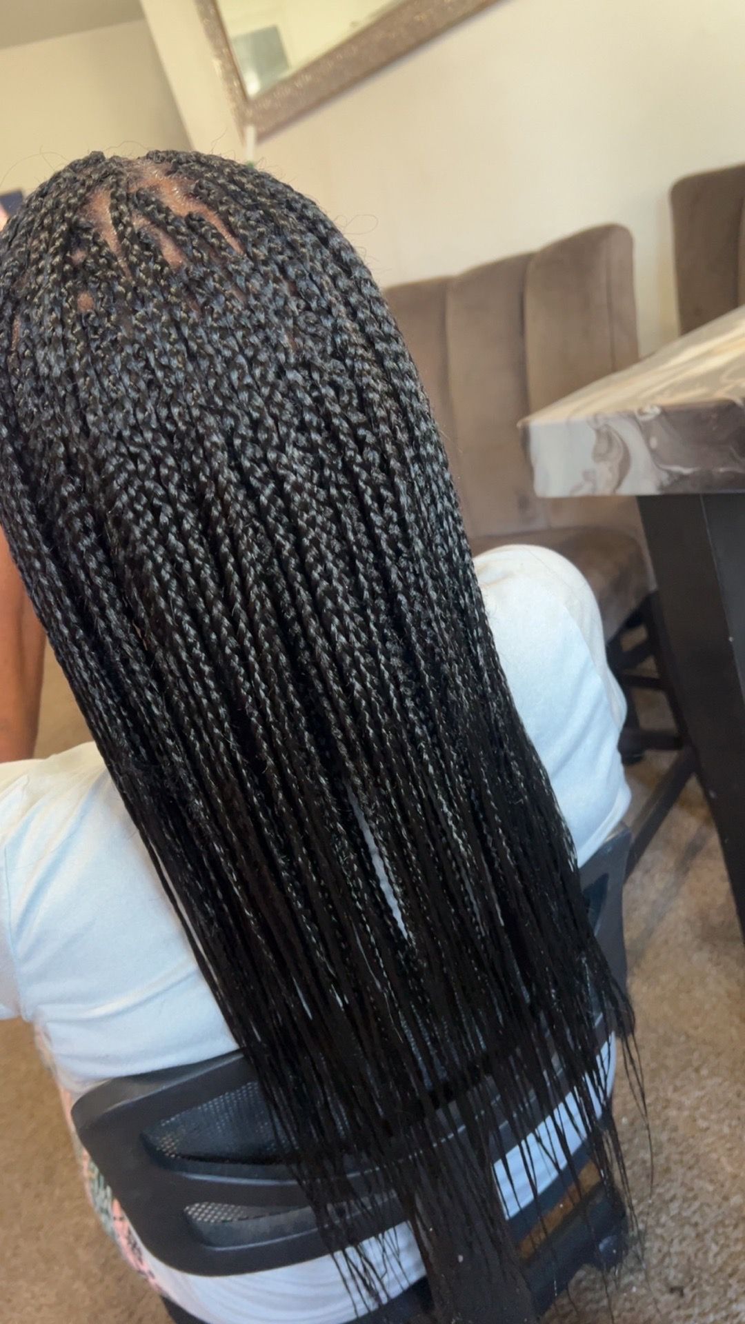 Shampooing-conditioning-hair-braiding