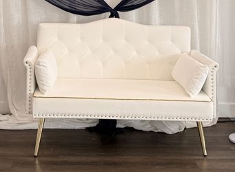 Loveseat